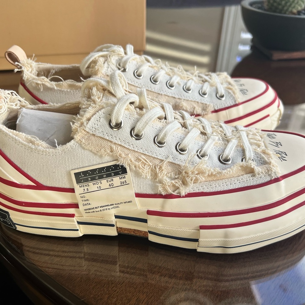 Trendy XVESSEL sneakers